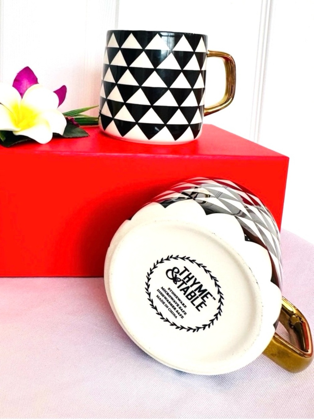 THYME & TABLE ~ Black and White Geometric Mug Set with Gold Handle